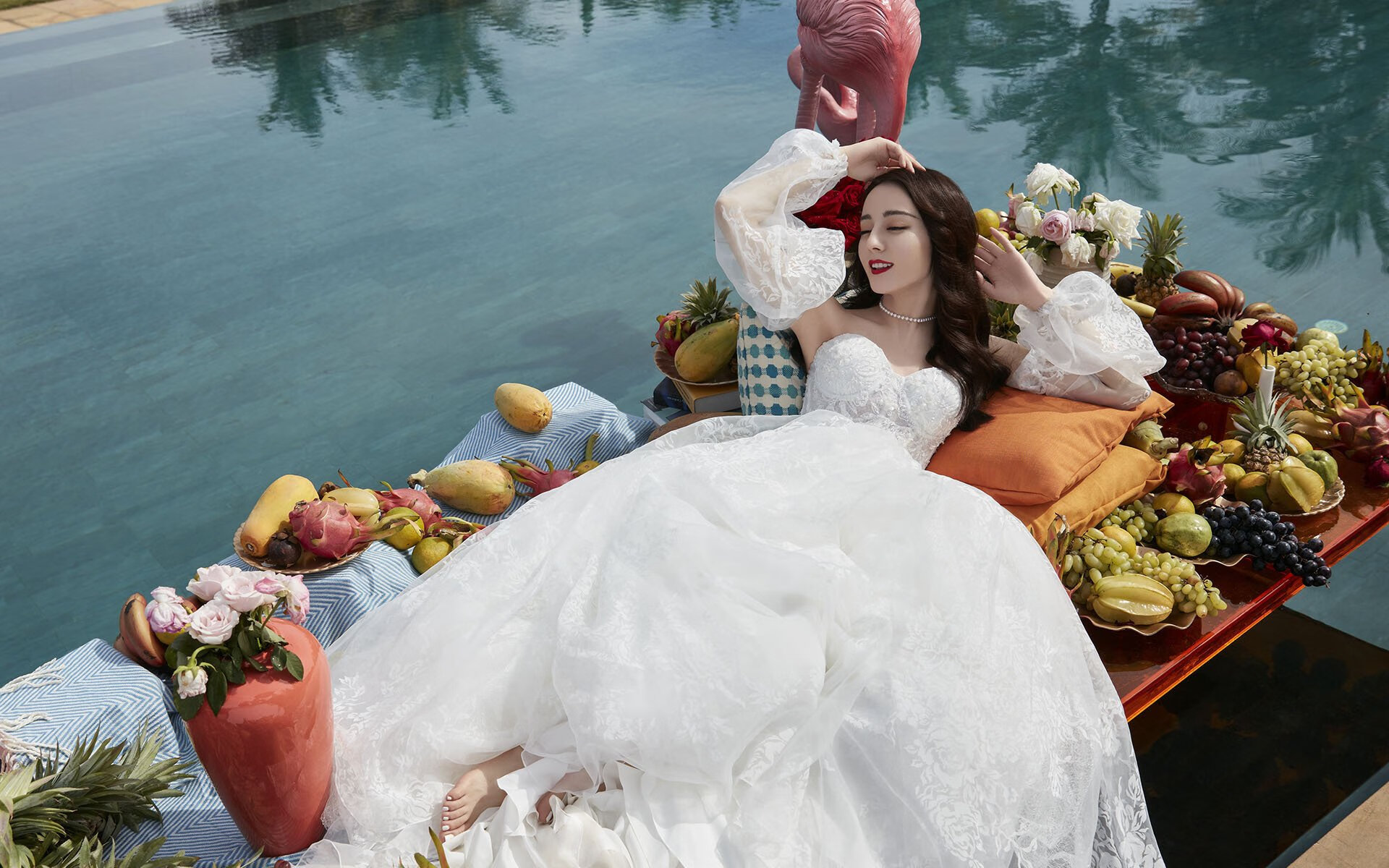 林丹到访俱乐部为青训讲授战术，林丹比赛的动作解说